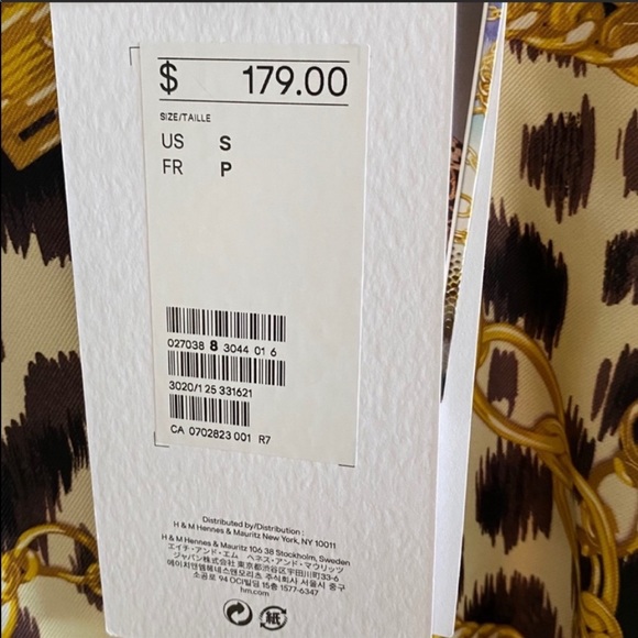 Moschino X H&M Satin Bomber Jacket size small - Picture 5 of 10